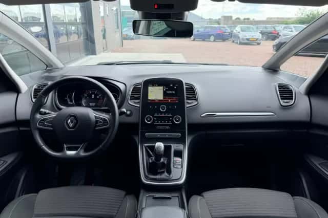 Renault Grand Scénic (2021) thumbnail 3