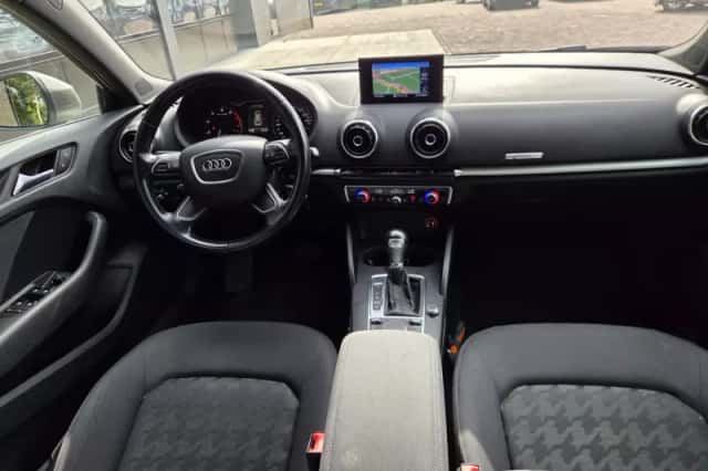 Audi A3 (2014) thumbnail 3