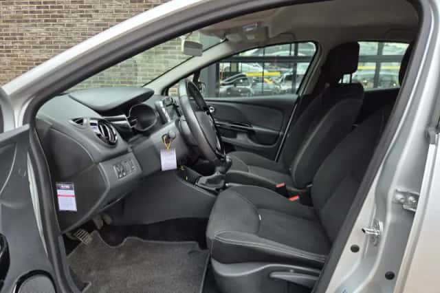 Renault Clio (2013) thumbnail 4