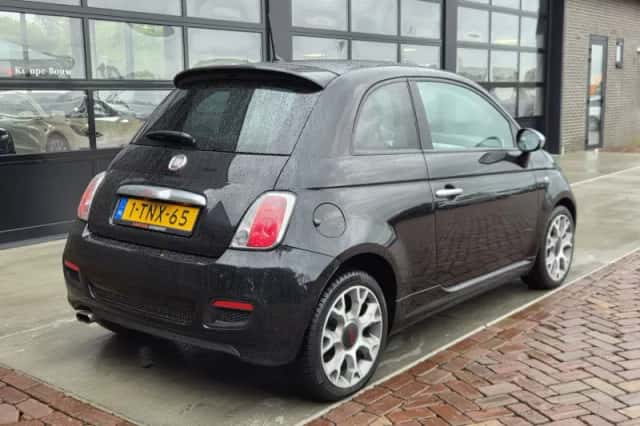 Fiat 500 (2014) thumbnail 2