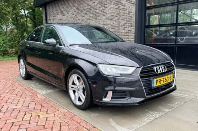 Audi A3 (2016) thumbnail 5