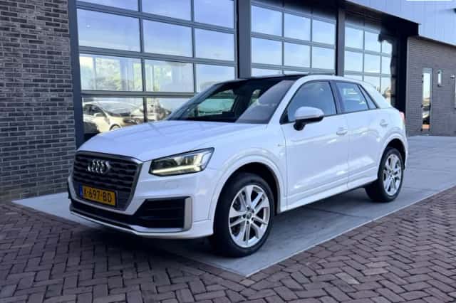 Audi Q2 (2017) thumbnail 1