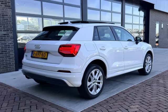 Audi Q2 (2017) thumbnail 2