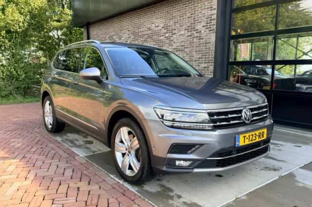 Volkswagen Tiguan (2018) thumbnail 5