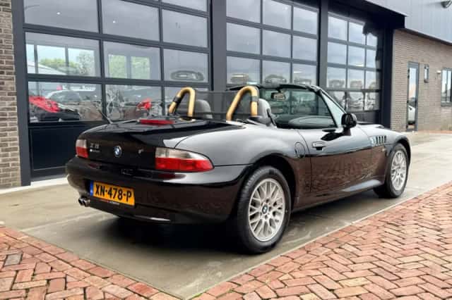 BMW Z3 (1996) thumbnail 2