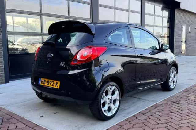 Ford Ka (2015) thumbnail 2