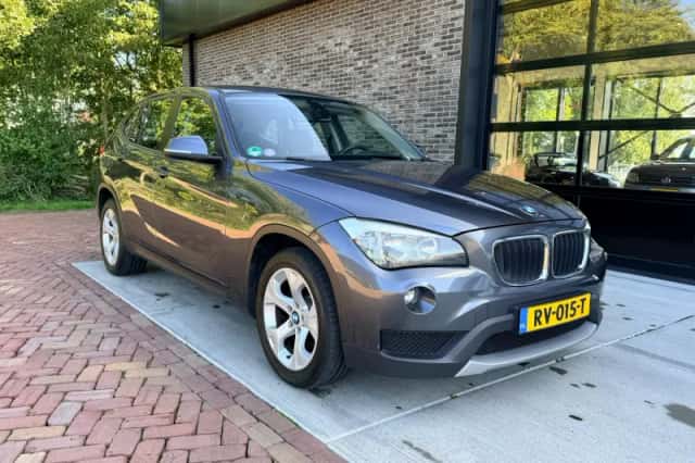 BMW X1 (2013) thumbnail 5