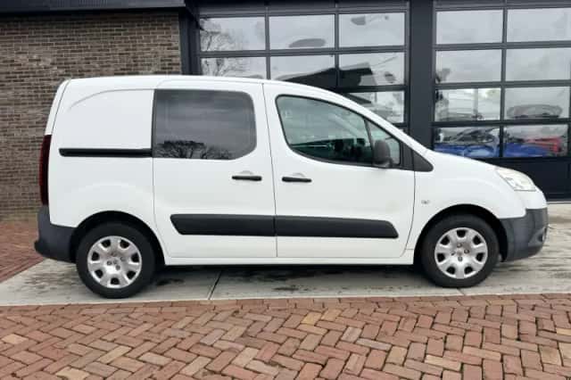 Peugeot Partner (2012) thumbnail 6