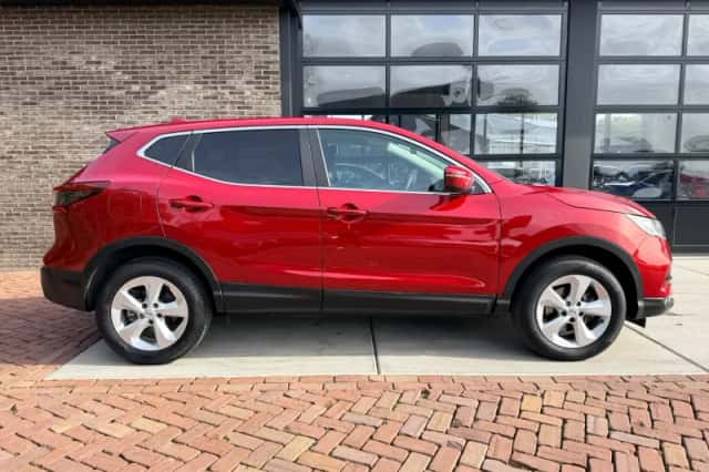 Nissan Qashqai (2018) thumbnail 6
