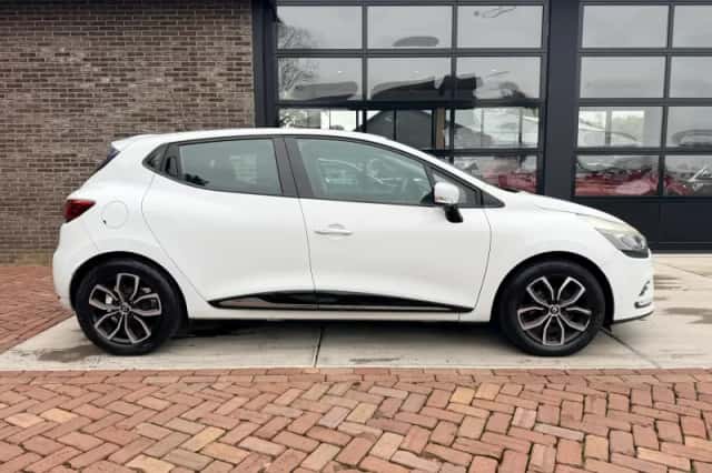 Renault Clio (2017) thumbnail 6