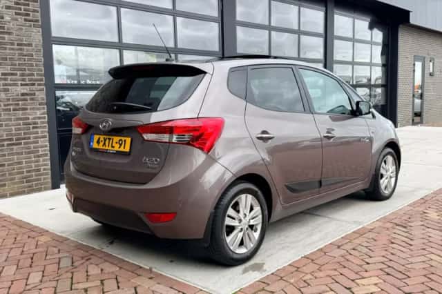 Hyundai ix20 (2014) thumbnail 2