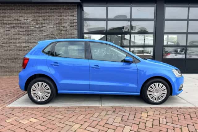 Volkswagen Polo (2016) thumbnail 6