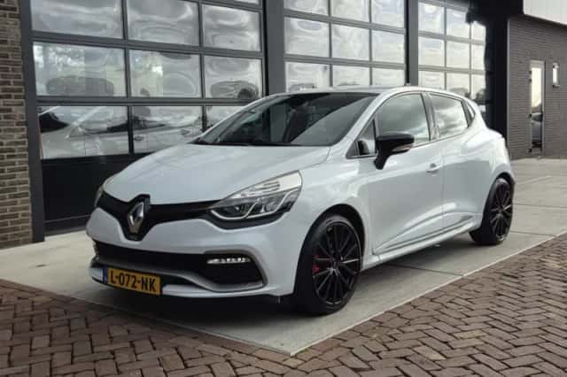 Renault Clio (2016) thumbnail 1