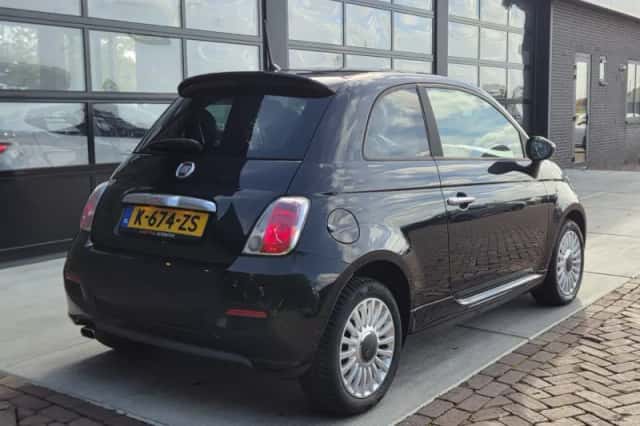 Fiat 500 (2015) thumbnail 2