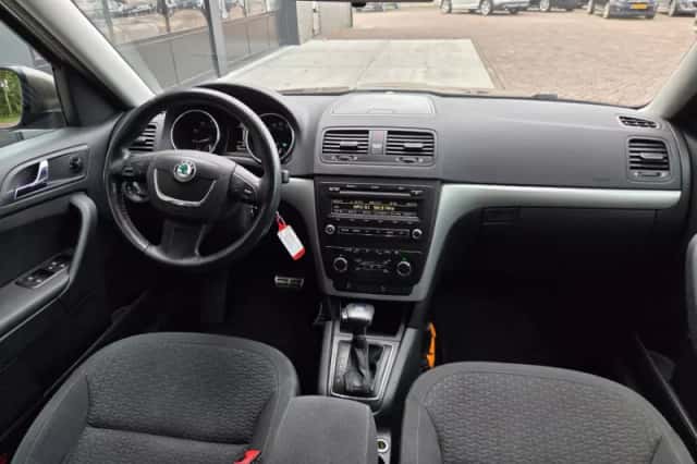Škoda Yeti (2010) thumbnail 3