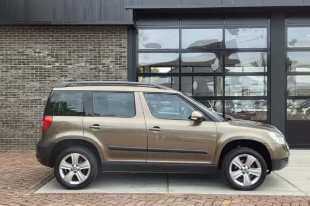 Škoda Yeti (2010) thumbnail 6