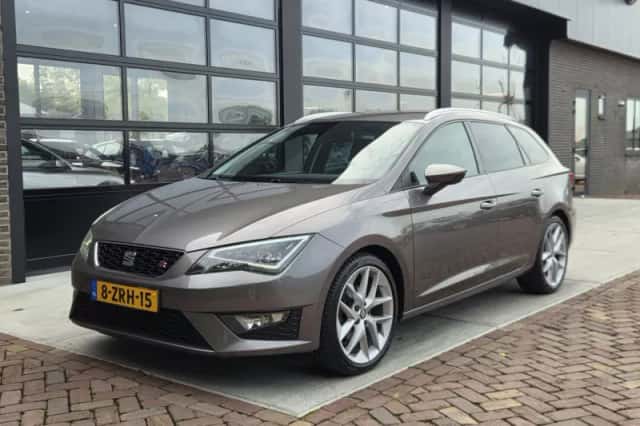 SEAT Leon (2015) thumbnail 1