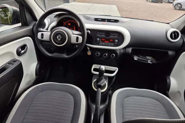Renault Twingo (2016) thumbnail 3