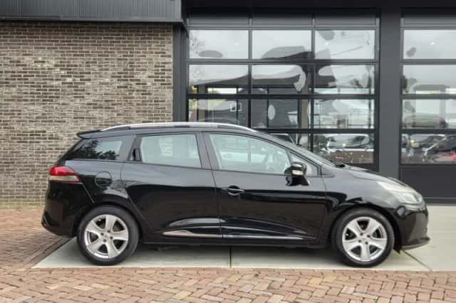 Renault Clio (2015) thumbnail 6