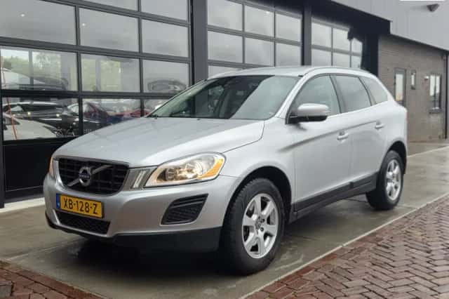 Volvo XC60 (2012) thumbnail 1