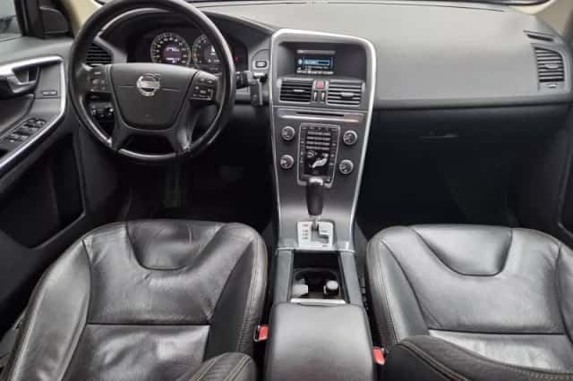 Volvo XC60 (2012) thumbnail 3