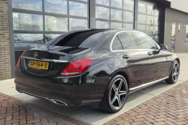 Mercedes-Benz C-Klasse (2018) thumbnail 2