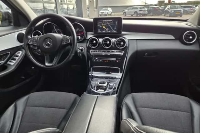 Mercedes-Benz C-Klasse (2018) thumbnail 3