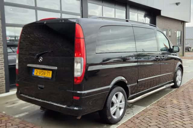 Mercedes-Benz Vito (2012) thumbnail 2