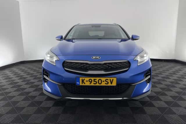 Kia XCeed (2021) thumbnail 3