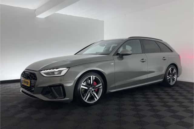 Audi A4 (2022) thumbnail 4