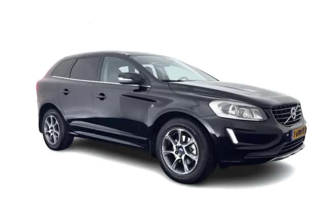Volvo XC60 (2015) thumbnail 1