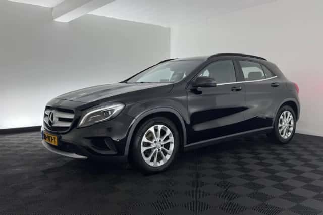 Mercedes-Benz GLA-Klasse (2015) thumbnail 4