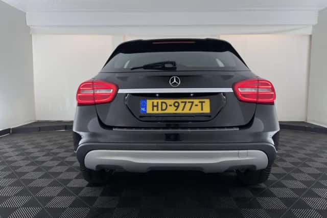 Mercedes-Benz GLA-Klasse (2015) thumbnail 6