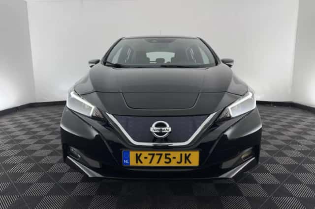 Nissan Leaf (2020) thumbnail 3