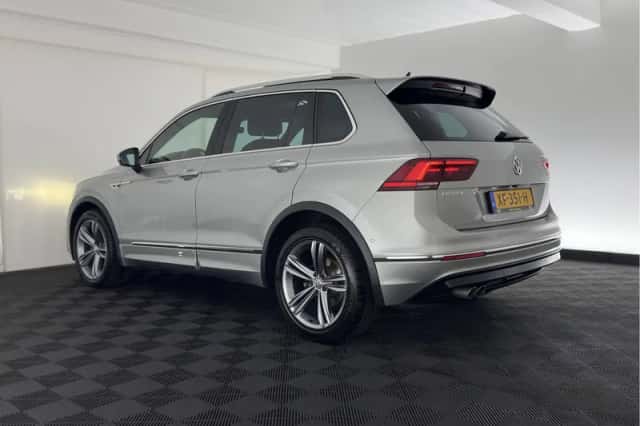 Volkswagen Tiguan (2019) thumbnail 5