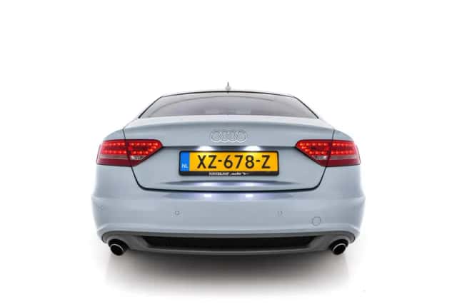 Audi A5 (2010) thumbnail 6