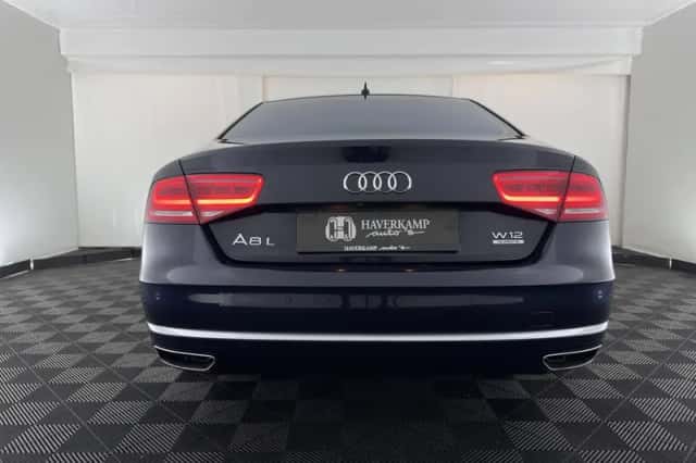 Audi A8 (2012) thumbnail 5