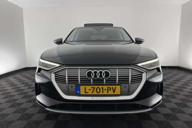Audi e-tron Sportback (2021) thumbnail 3