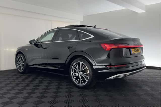 Audi e-tron Sportback (2021) thumbnail 5