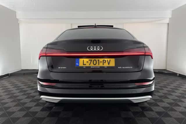Audi e-tron Sportback (2021) thumbnail 6