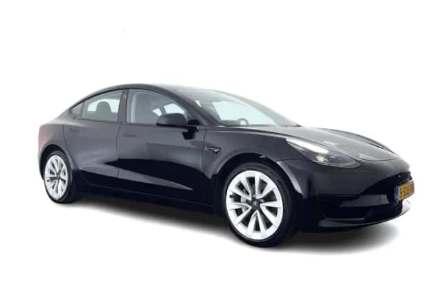 Tesla Model 3 (2023) thumbnail 1