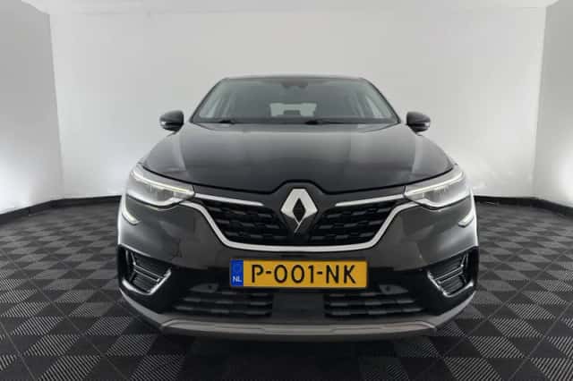 Renault Arkana (2022) thumbnail 3