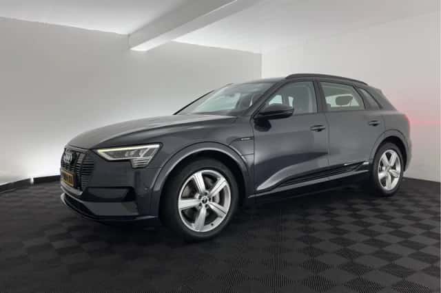 Audi e-tron (2022) thumbnail 4