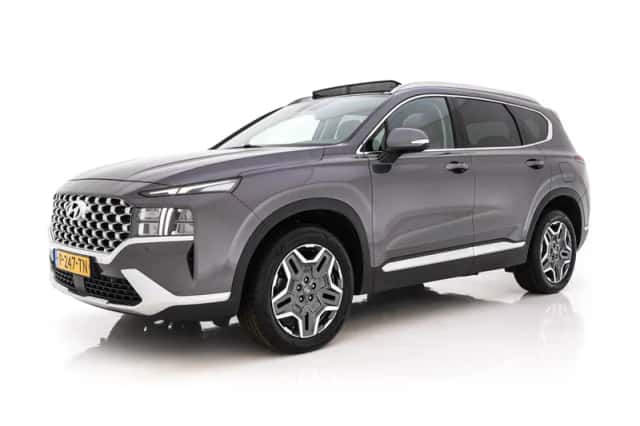 Hyundai Santa Fe (2022) thumbnail 4