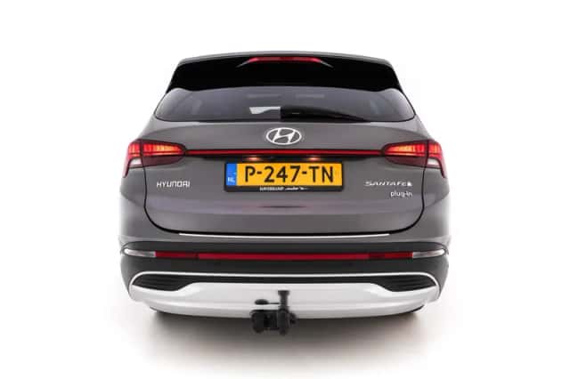 Hyundai Santa Fe (2022) thumbnail 6