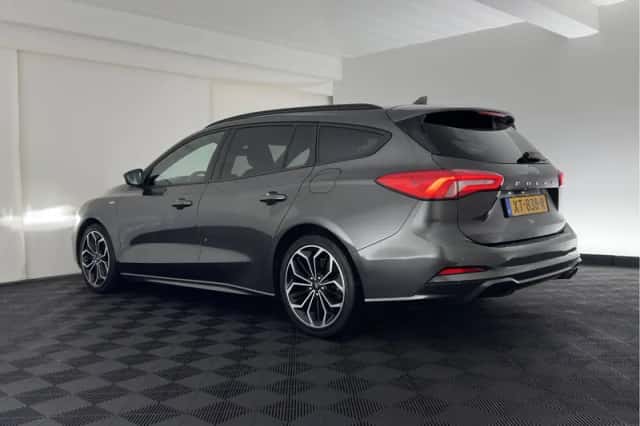 Ford Focus (2019) thumbnail 5