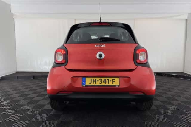 Smart Forfour (2016) thumbnail 6