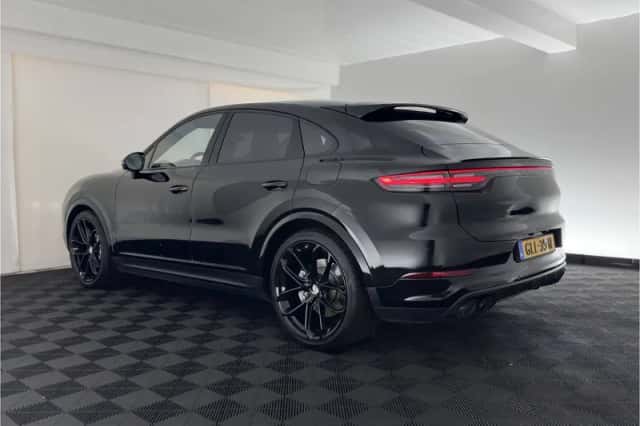 Porsche Cayenne Coupé (2022) thumbnail 5