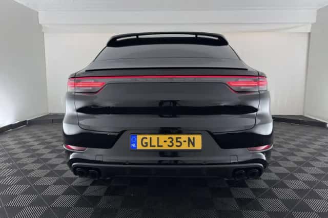 Porsche Cayenne Coupé (2022) thumbnail 6
