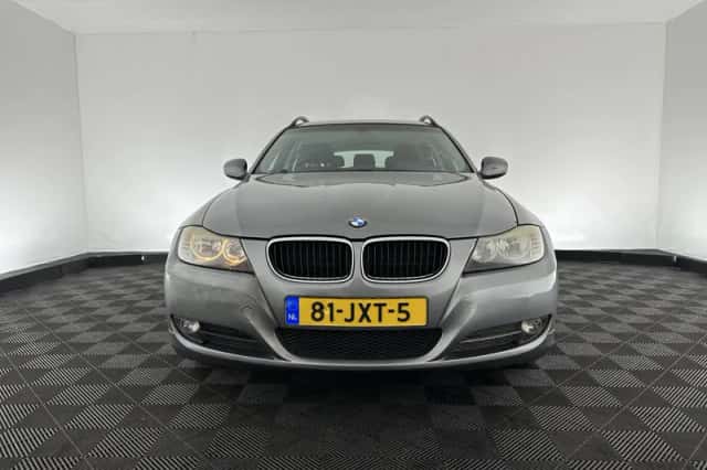 BMW 3-Serie (2009) thumbnail 2